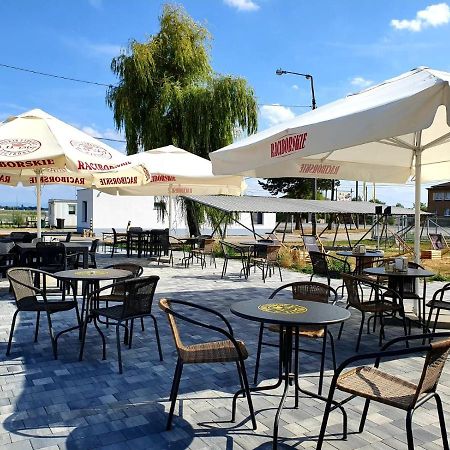 Przystanek Roszkow -Noclegi I Restauracja Extérieur photo