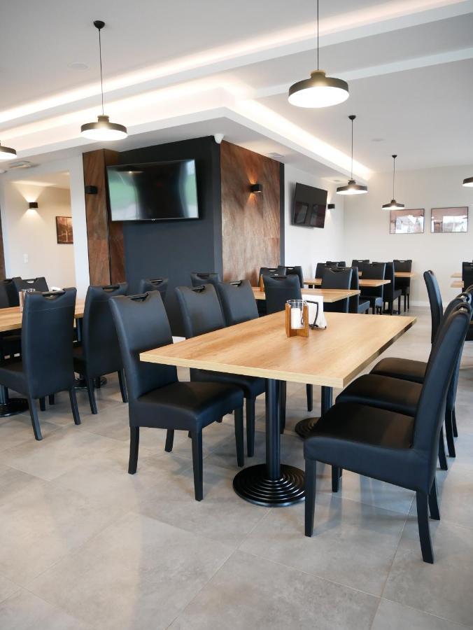 Przystanek Roszkow -Noclegi I Restauracja Extérieur photo