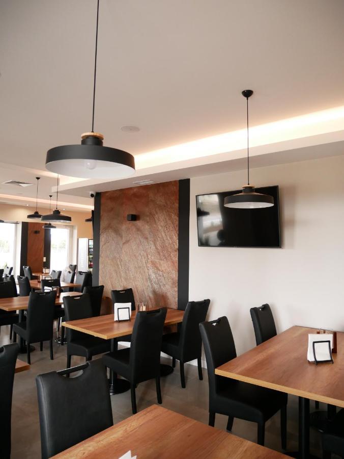 Przystanek Roszkow -Noclegi I Restauracja Extérieur photo